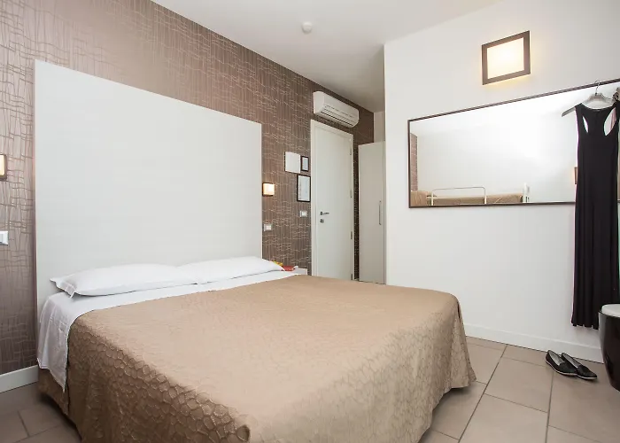 Color Mokambo Shore Family Hotel Cesenatico