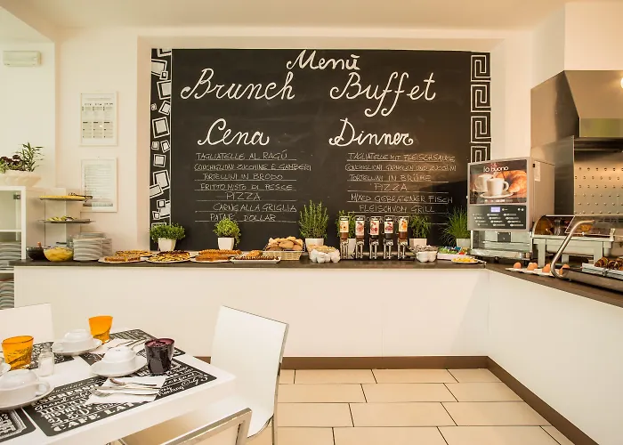 Color Mokambo Shore Family