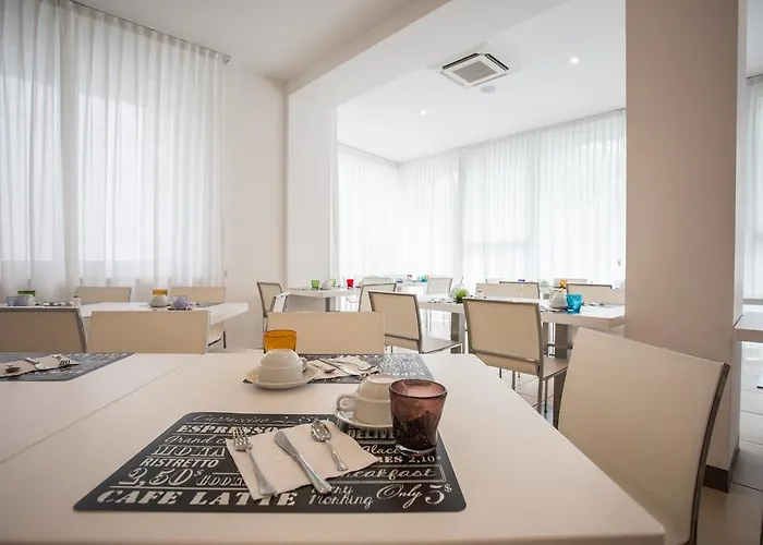 Color Mokambo Shore Family