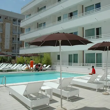 Ξενοδοχείο Color Mokambo Shore Family