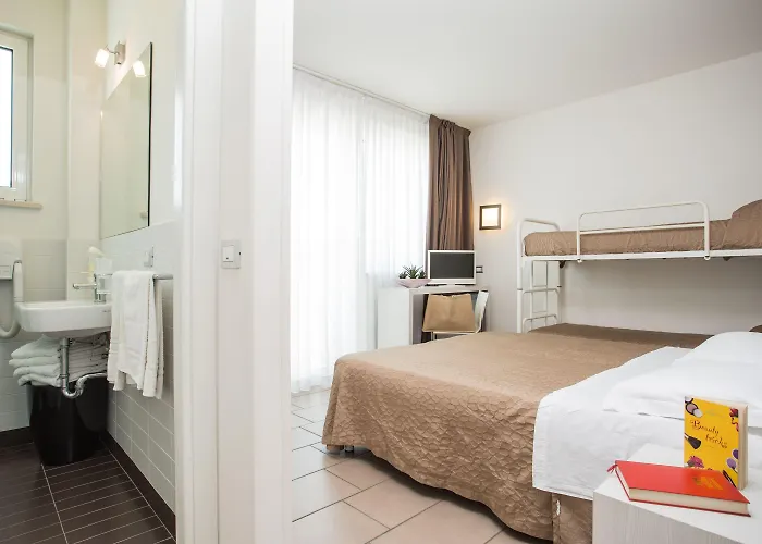 Color Mokambo Shore Family Hotel Cesenatico